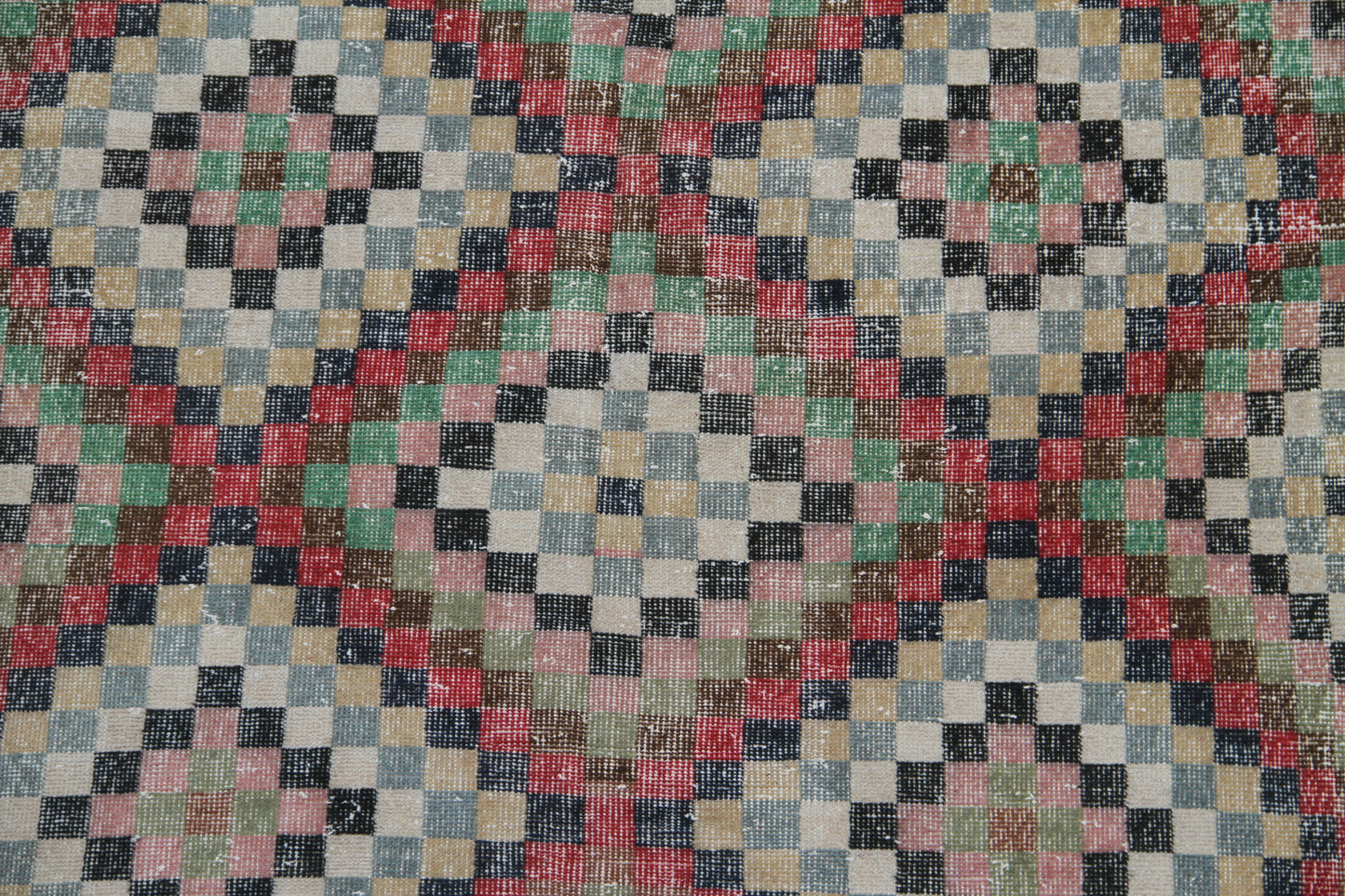 5x9 Vintage Turkish Rug Geometric Pattern
