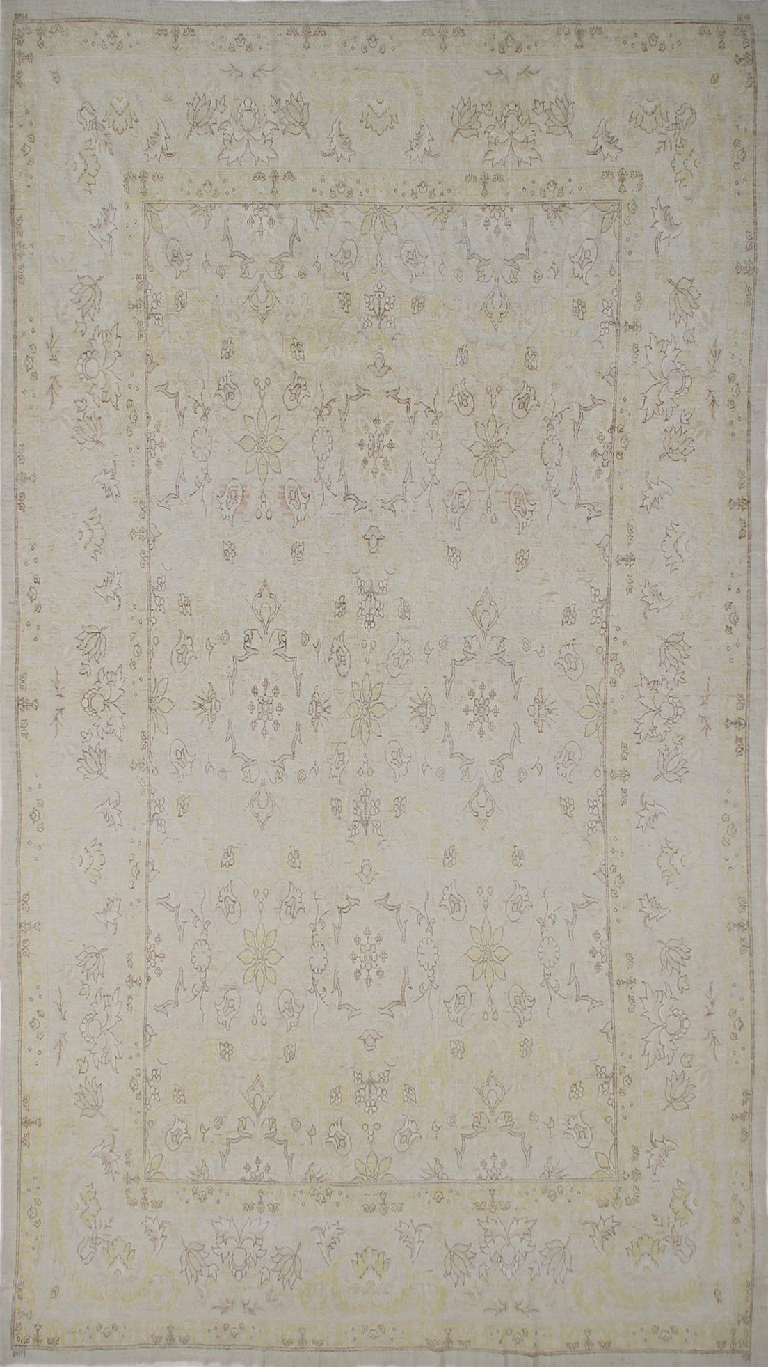 8x13 Ariana Luxury