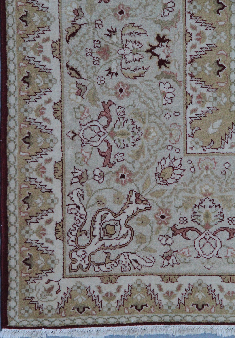 8'x10' Romanian Hand Knotted Rug