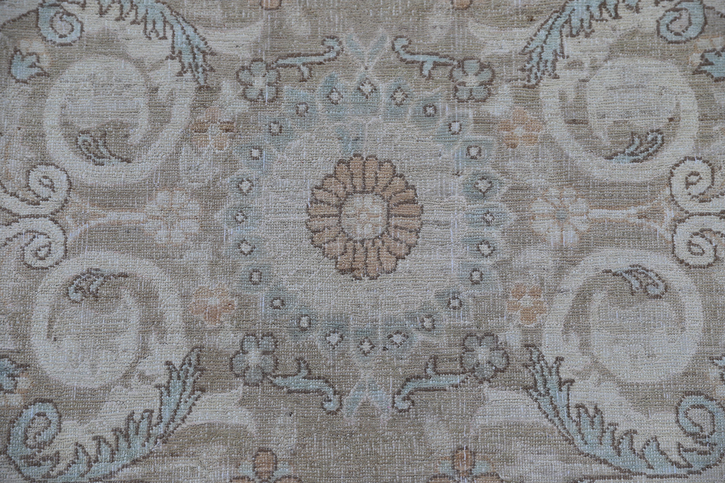 11x15 Fine Wool and Silk Ariana Luxury Rug