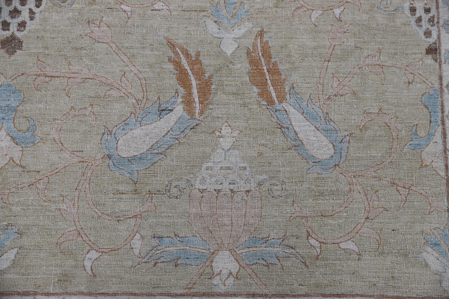 8'x10' Ariana Transitional Rug