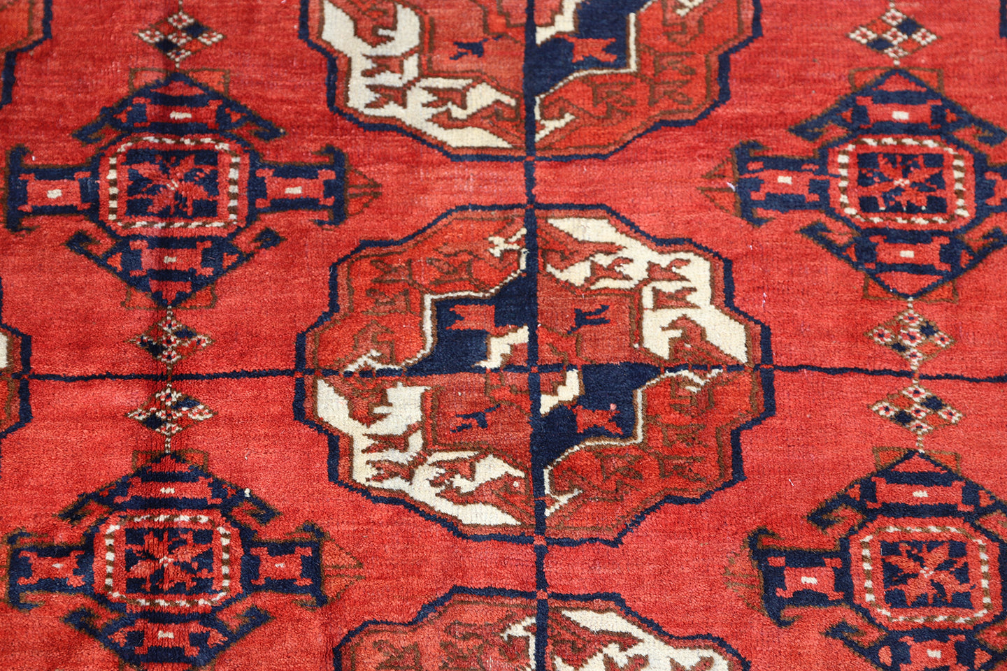 7'x9' Antique Turkman Rug