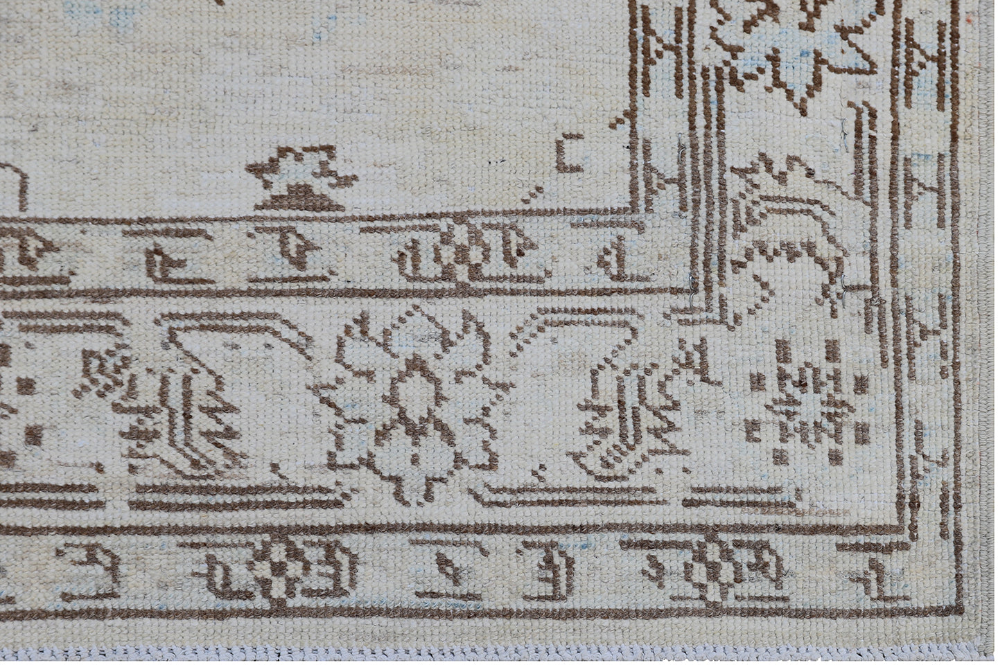 3'x9' Ariana Traditional Ivory Blue Grey Brown Runner Rug
