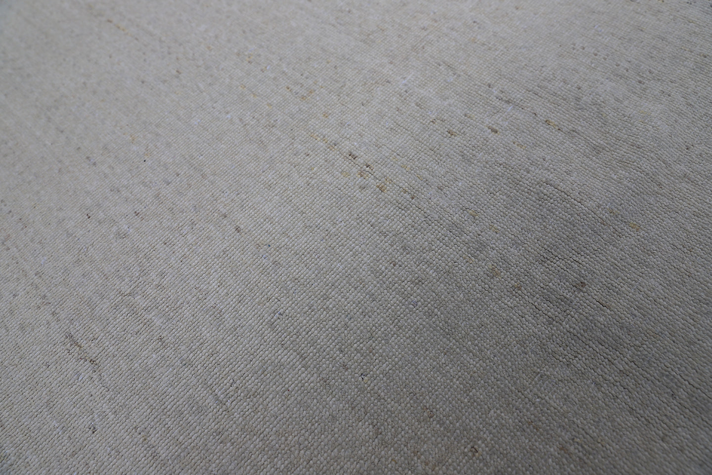 9'x12' Ariana Solid Off White Ivory Rug