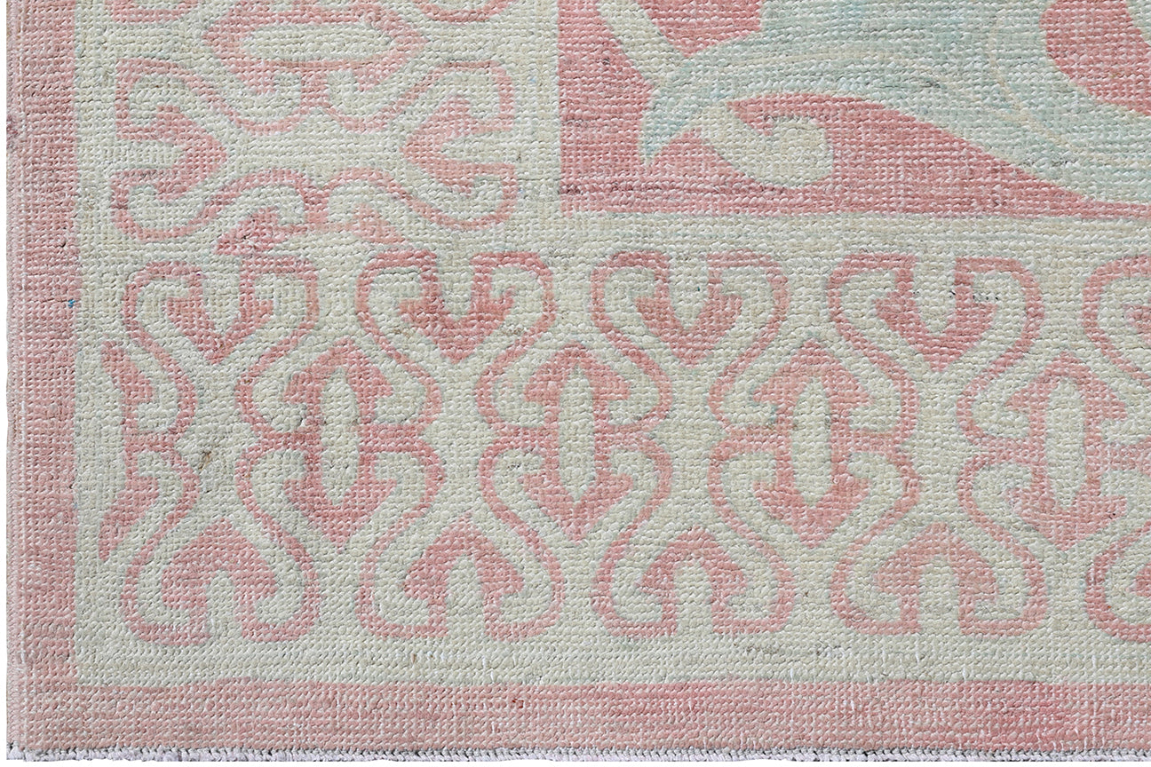 3'x5' Ariana Traditional Pink Ivory Soft Blue Rug
