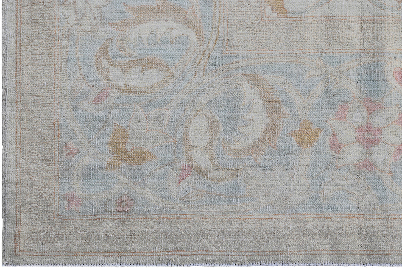 6.0 x 9' Ariana Traditional Earth Tone with Silk Highlight Rug