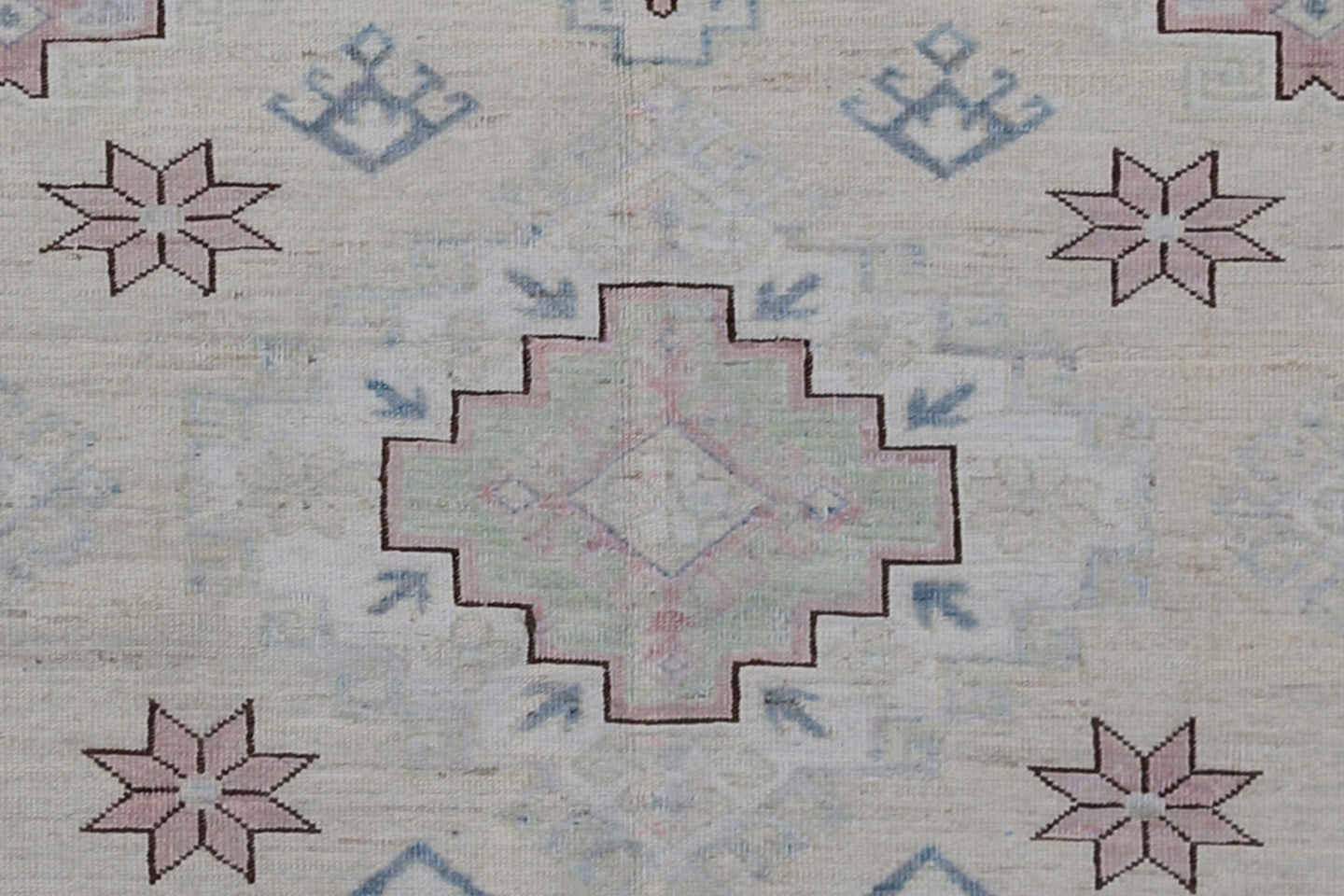 6'x7' Ariana Caucasian Design Ivory Blue Hazara Rug