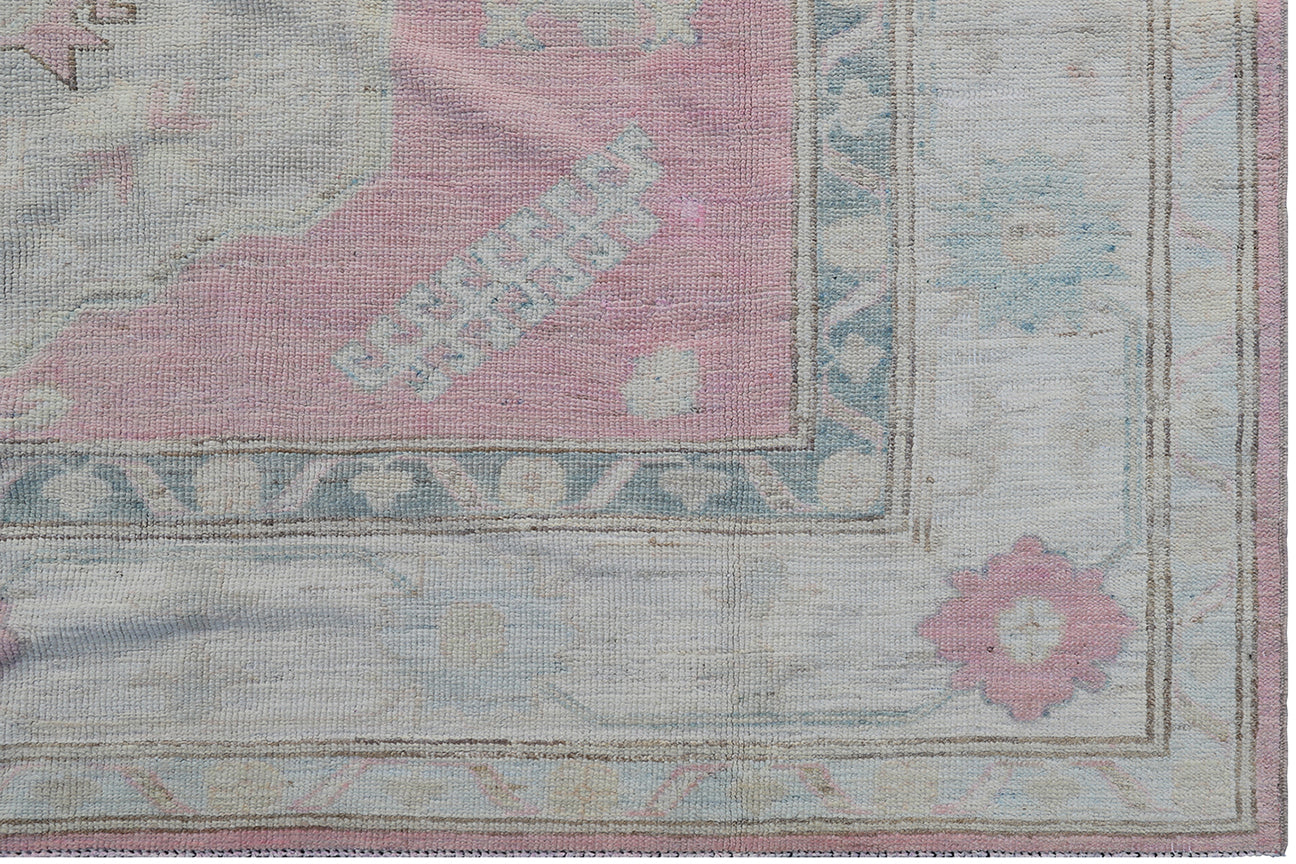 5' x 7' Ariana Caucasian Design Pink Ivory Hazara Rug