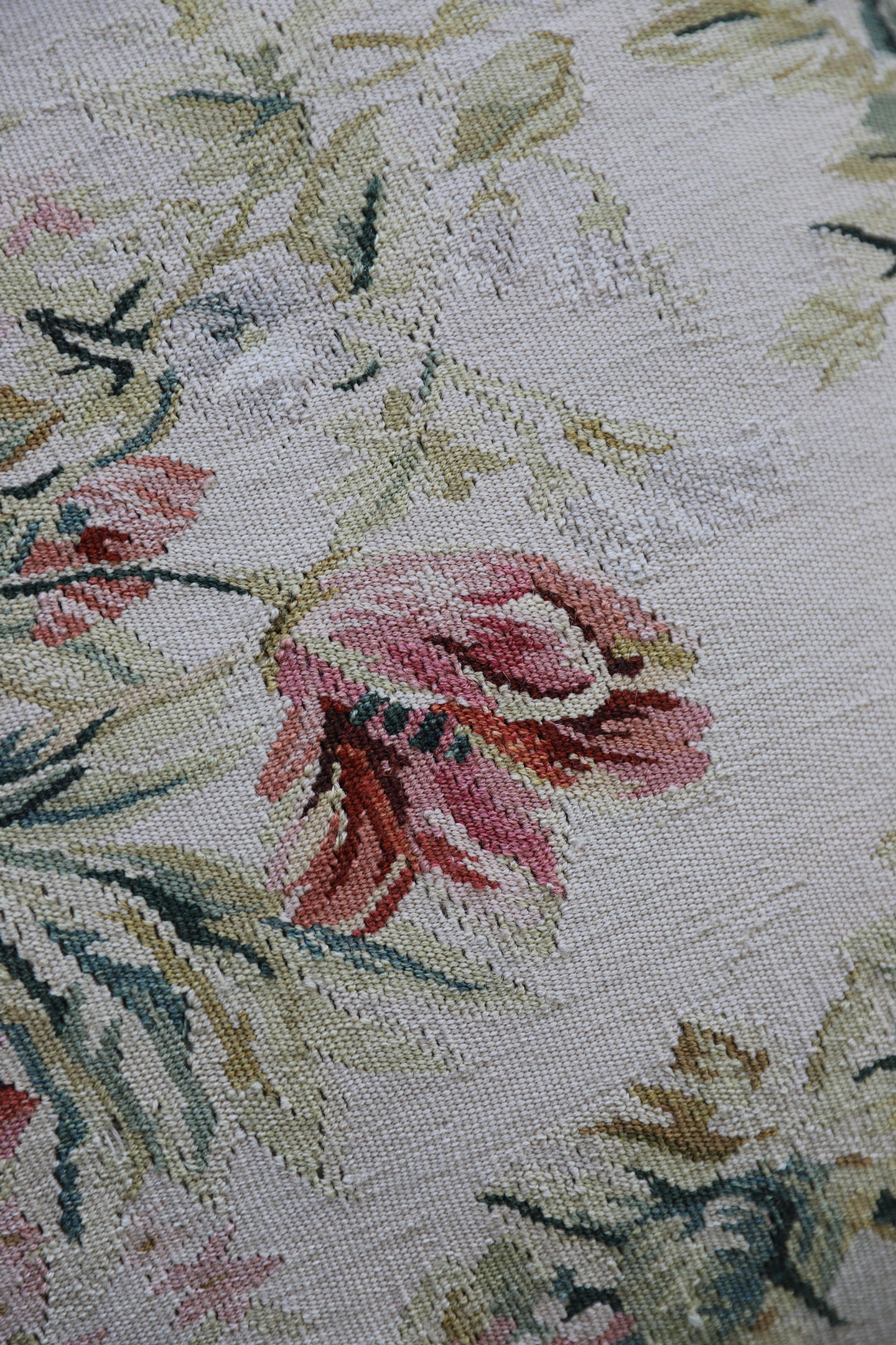 20"x20" Square Fine Floral Silk and Wool Aubusson Pillow