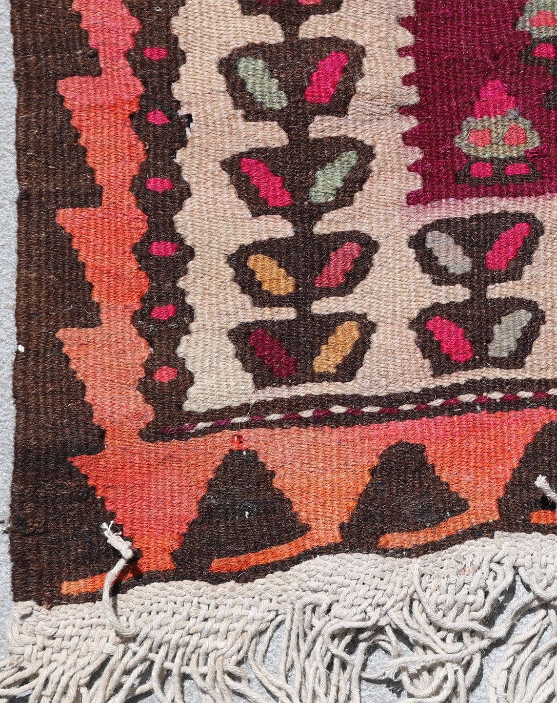 5x9 Vintage Persian Kilim