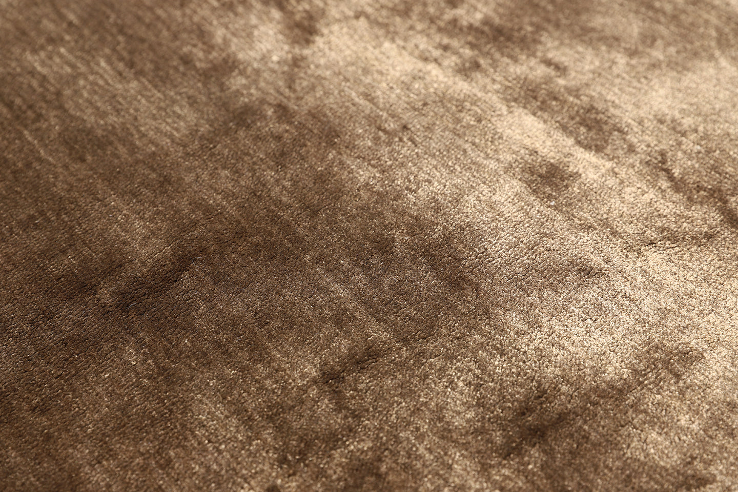 8x10 Solid Mocha Silk Ariana Modern Rug
