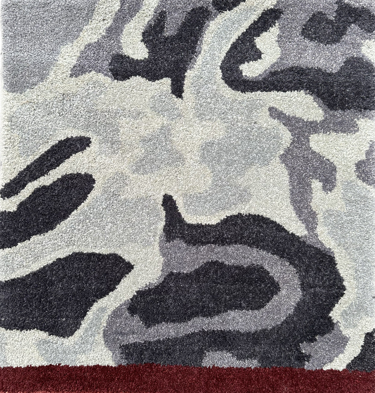 1'x1' Hand Tufted Ariana Modern Rug Custom Only