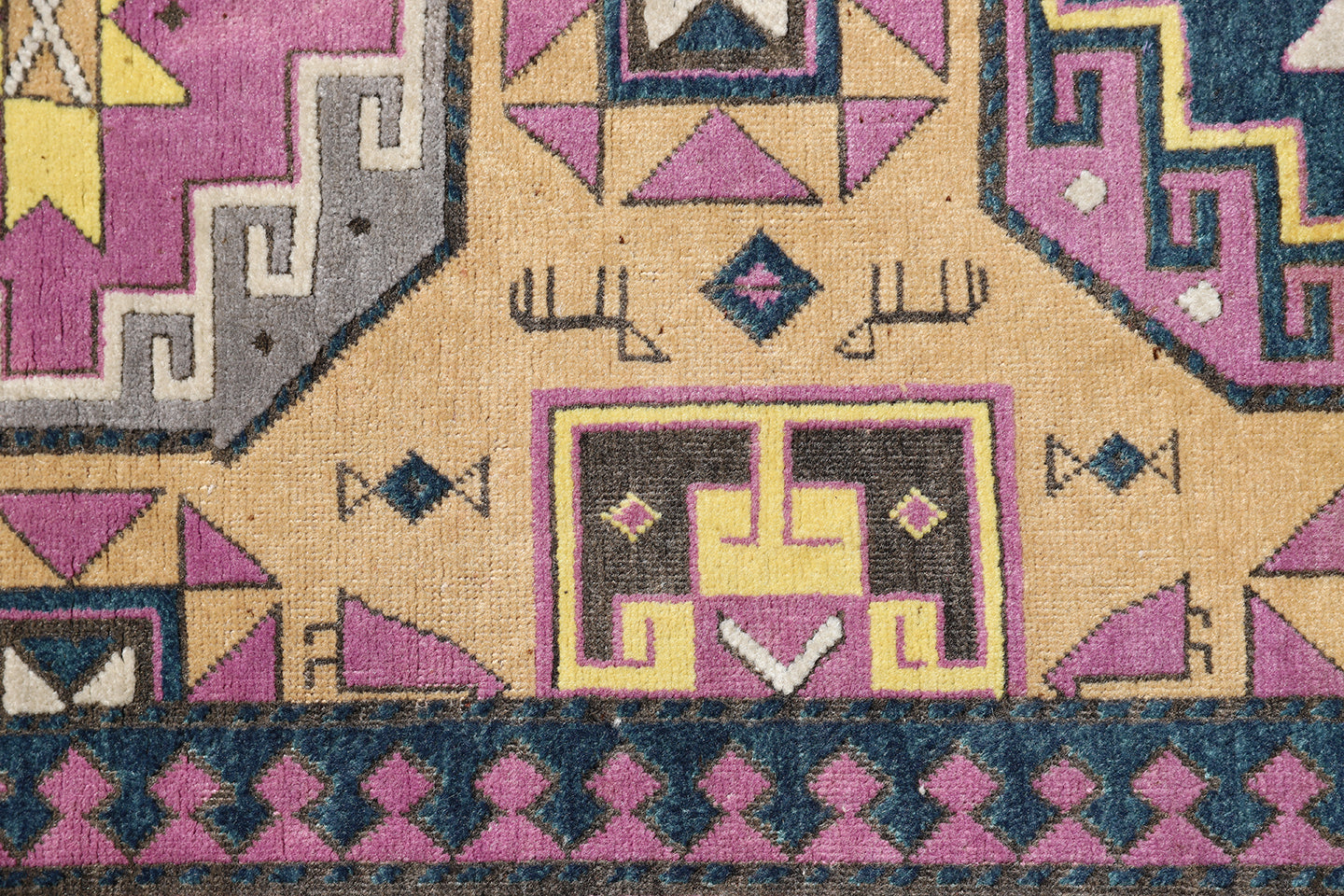4x7 Afghan Ulberz Rug