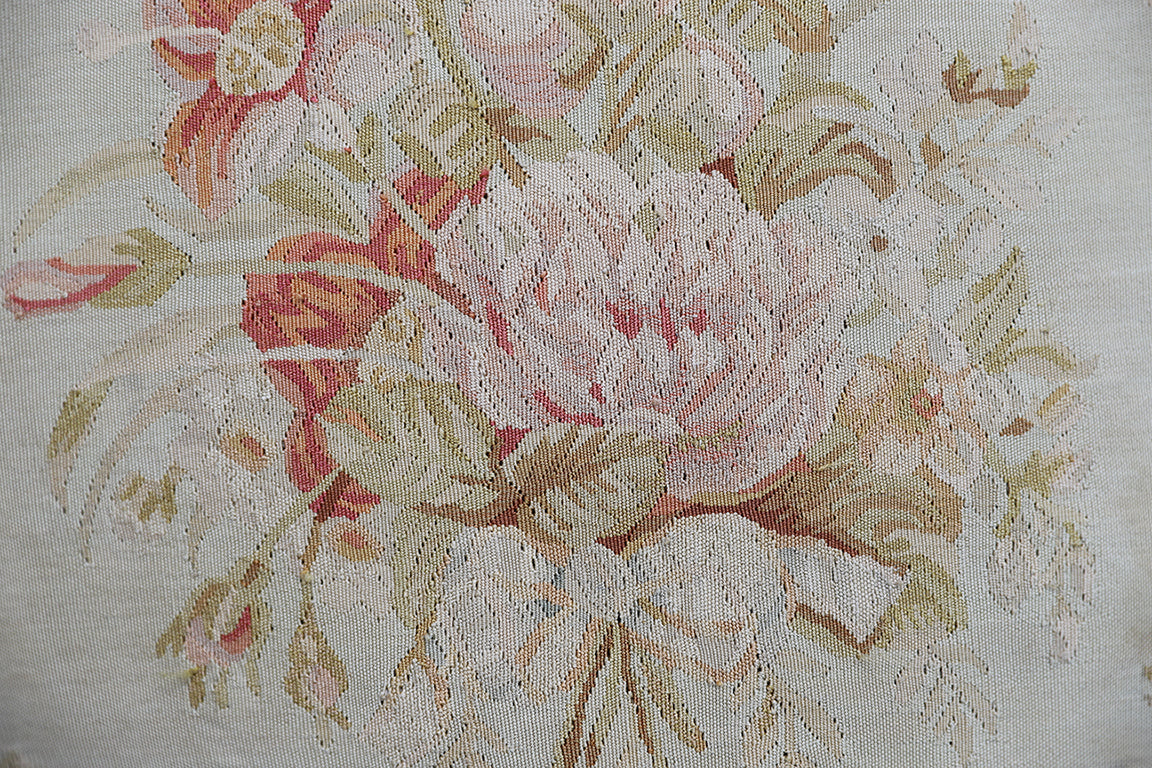 2'x2' Fine Silk Aubusson Weave Floral Round Pillow Case