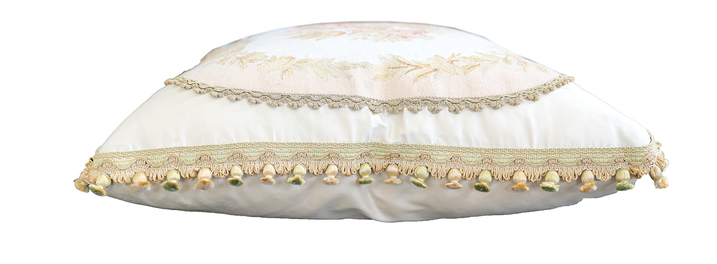 22"x22" Ivory Silk Floral Aubusson Pillow