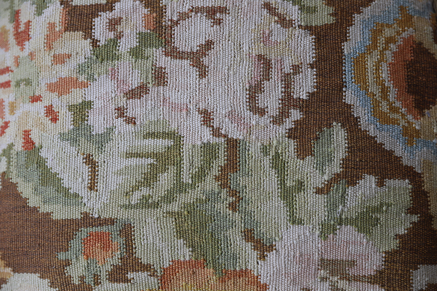 18"x21" Brown Floral Design Woll Hand Woven Kilim Pillow