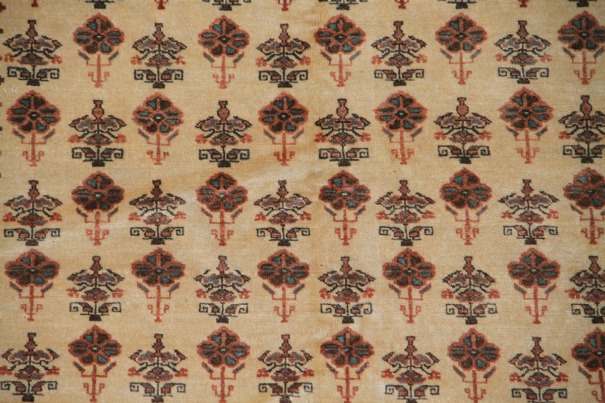 4x5 Unusual 100% Wool Very Fine Qutchan Rug