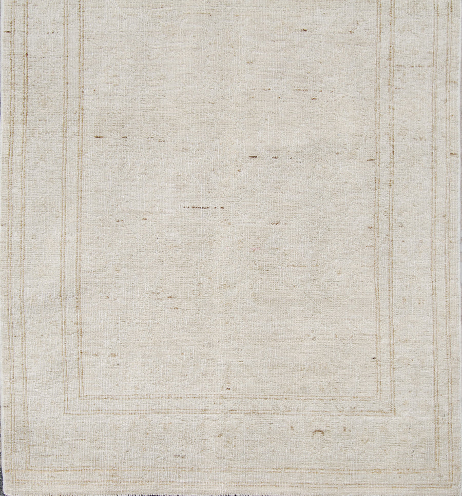 3x20 Very Pale Ivory Faded Agra Design Ariana Transitional Runner Rug