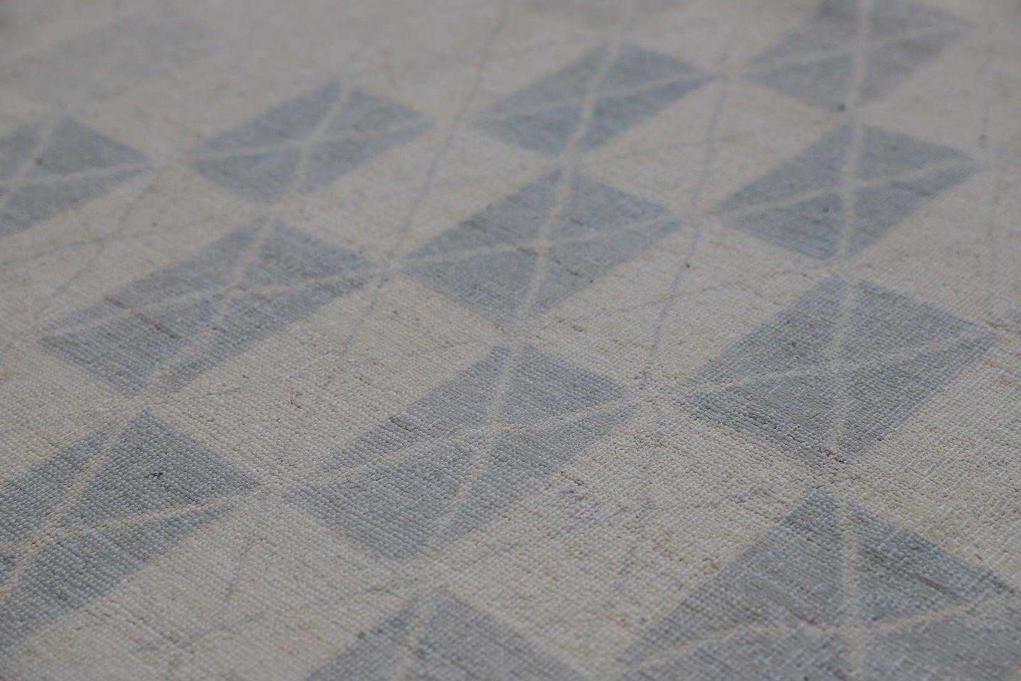 9'X12' Ariana Modern Blue and White Geometric Rug