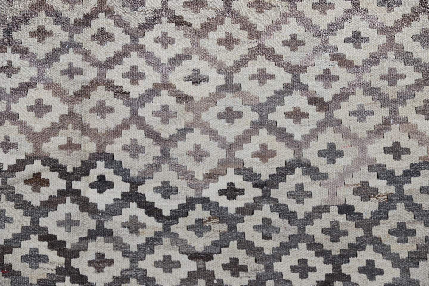 10x14 Ariana Maimana Grey Ivory Kilim