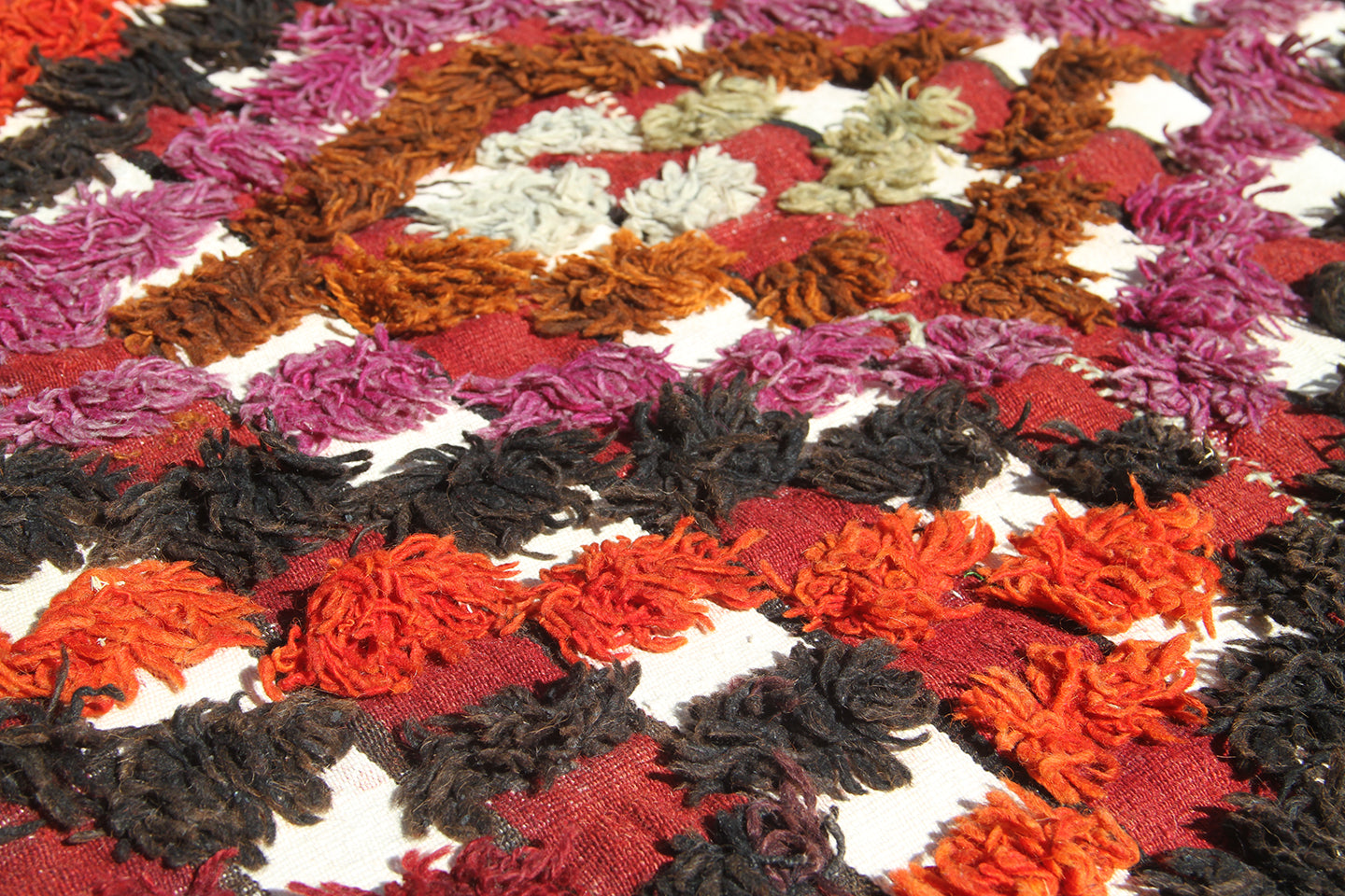 5'x6' Hand Woven Wool Vintage Turkish Kilim With Tussles