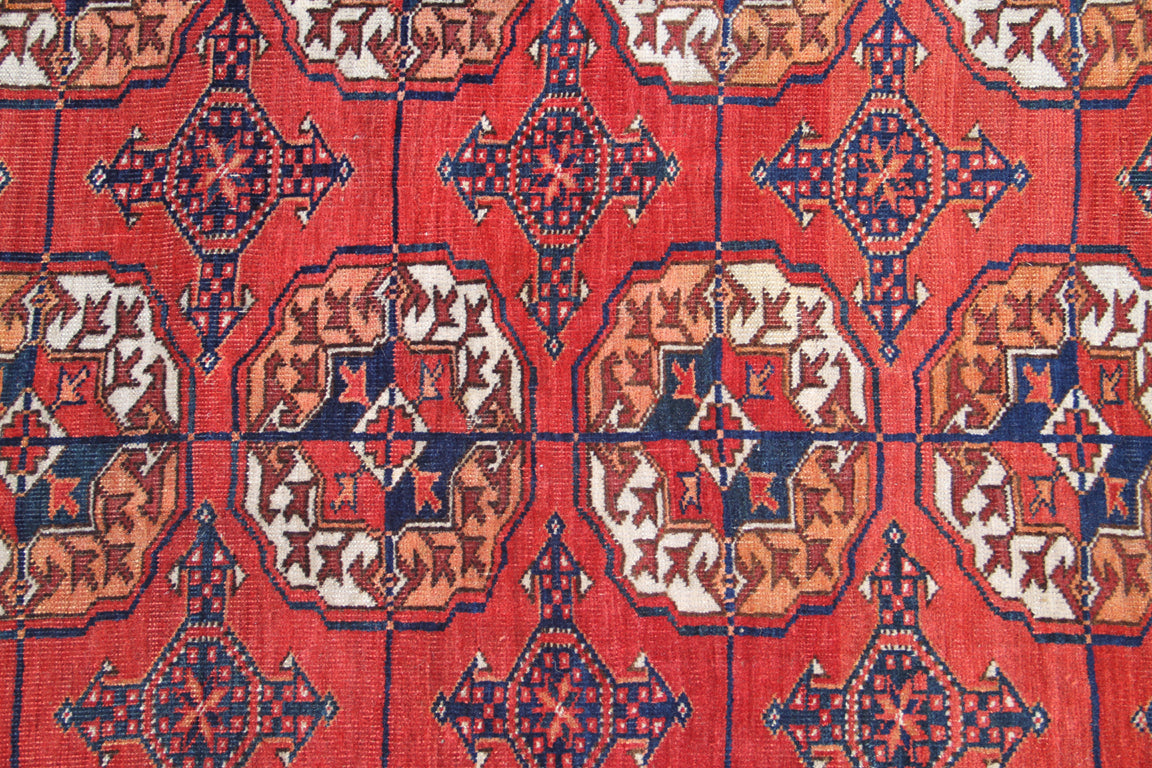 8'x12' Antique Turkman Main Carpet