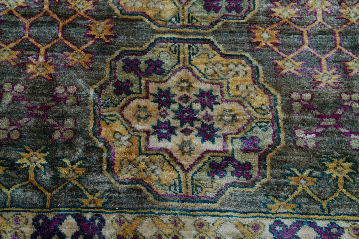 9.10 x 8.01 Afghan Contemporary Elephant Foot Design Ariana Transitional Rug