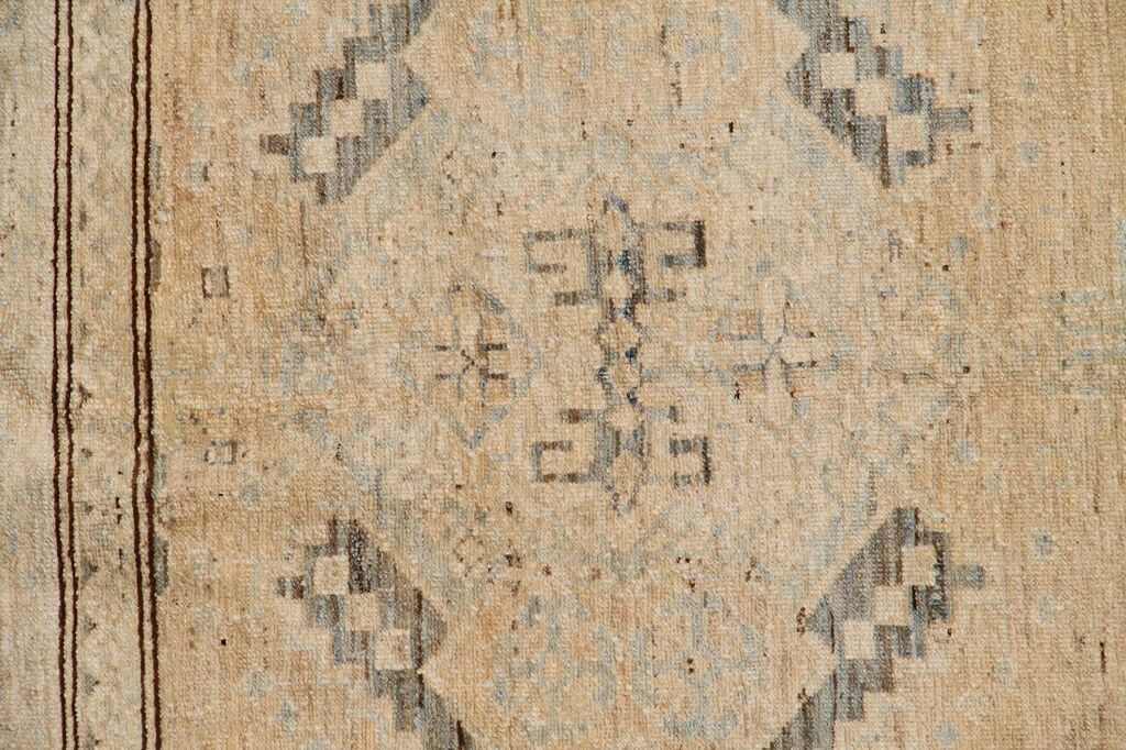6x9 Ariana Geometric Ivory and Blue Transitional Hazara Rug