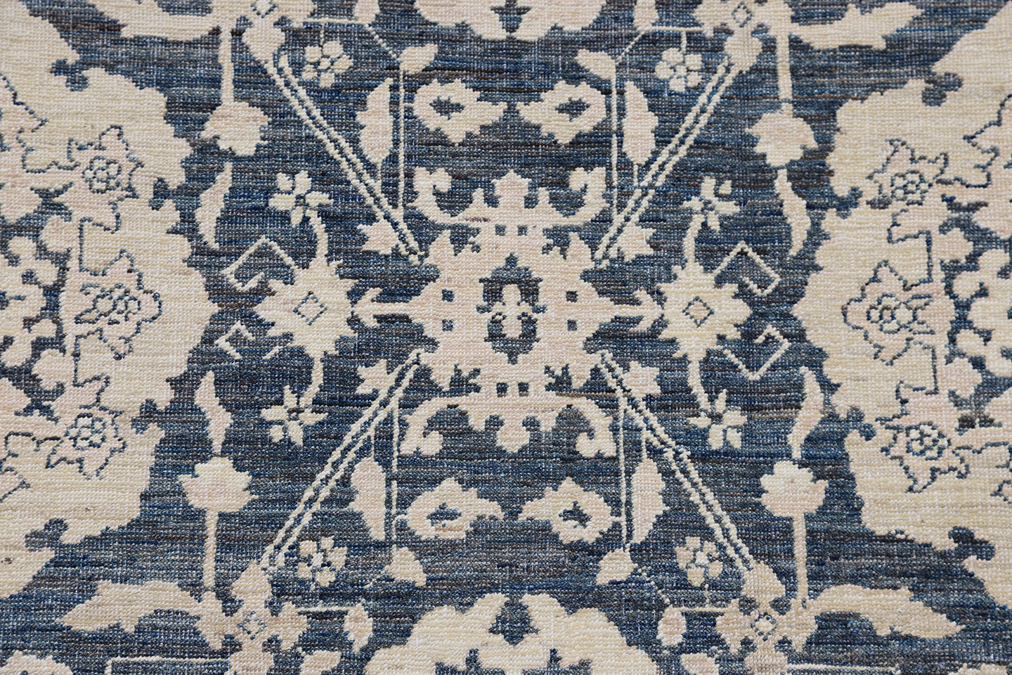 10'x14' Navy Blue Agra 505 Design Ariana Transitional Rug