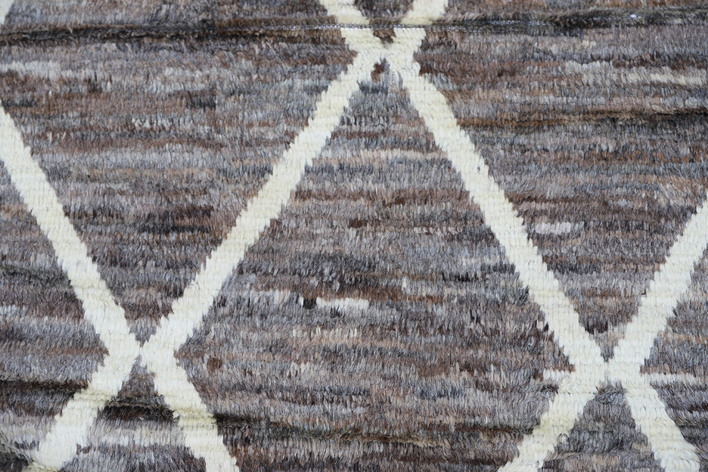 13'X20' Grey and White Shaggy Ariana Barchi Rug