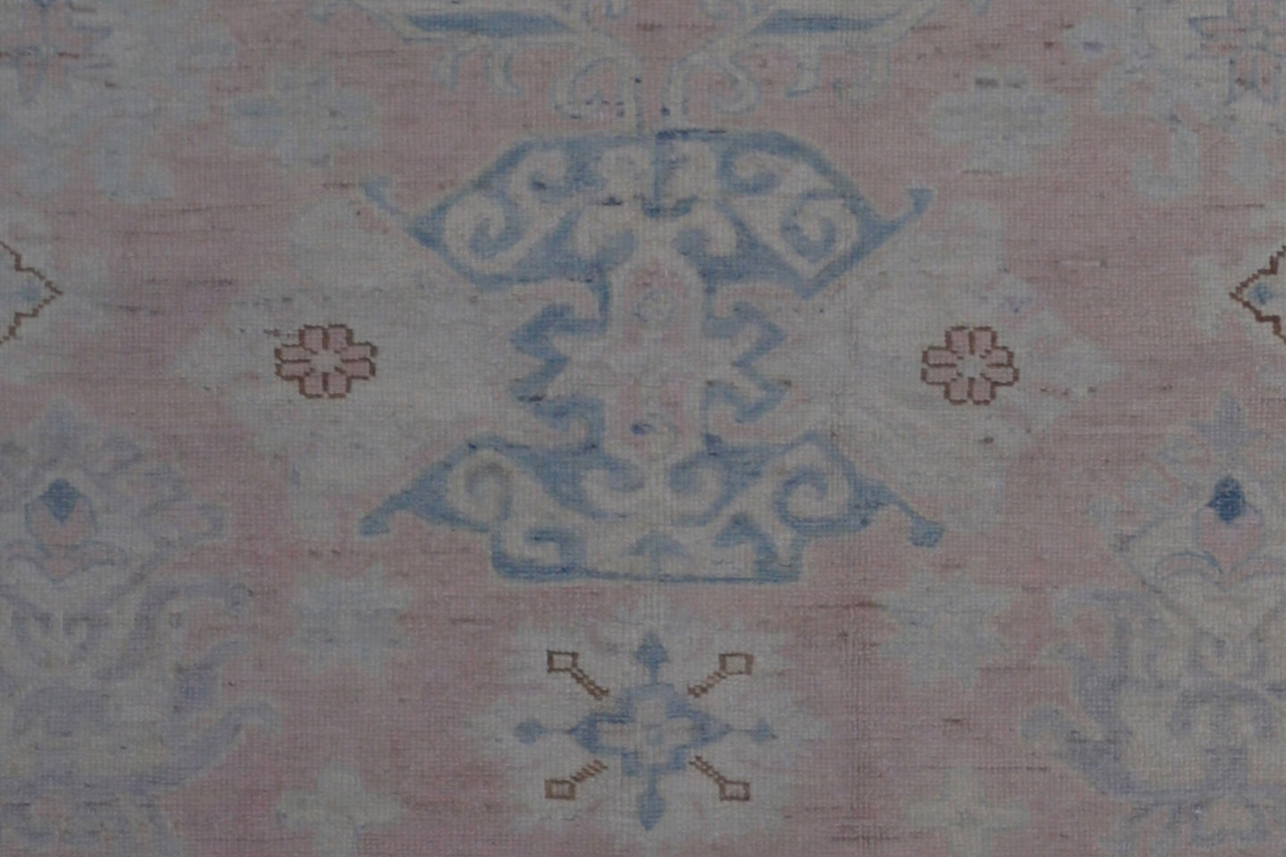 5'x8' Ariana Caucasian Pink Ivory Hazara Rug