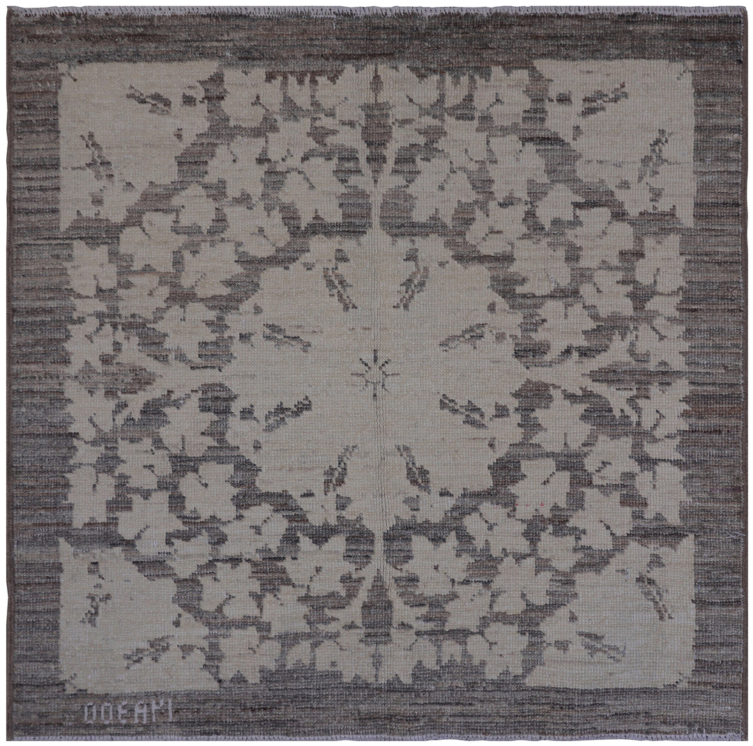 2'x2' Ariana Transitional Brown Ivory Small Rug