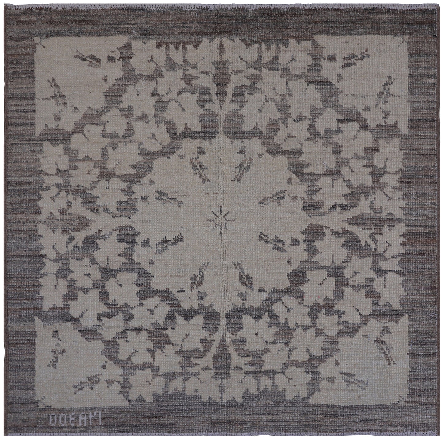 2.2 x 2.2 Ariana Transitional Brown Ivory Small Rug