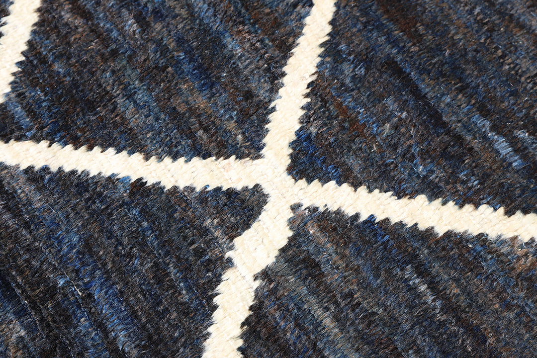 9'x12' Moroccan Shag Rug | Geometric Pattern | Navy & White Barchi Rug