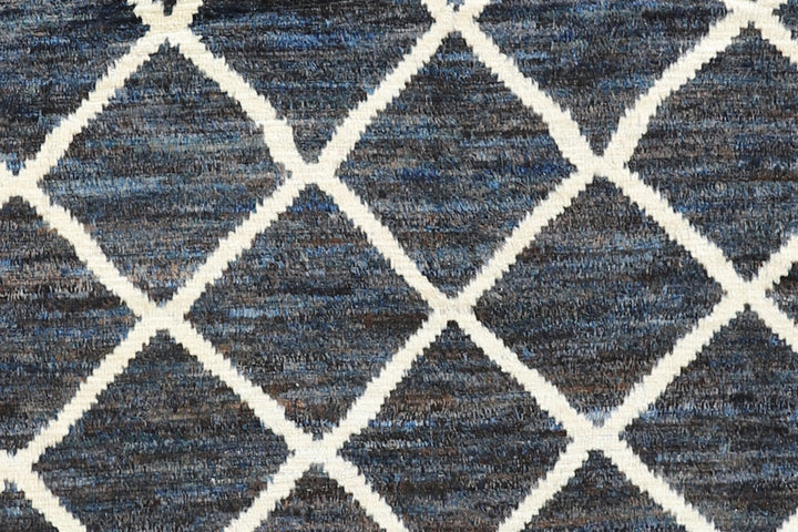 9'x12' Moroccan Shag Rug | Geometric Pattern | Navy & White Barchi Rug