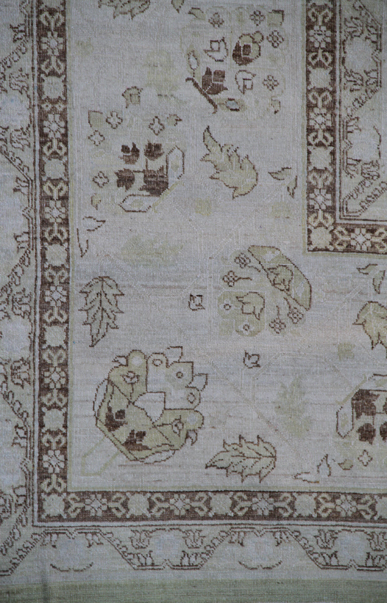 10'x14' Hand-knotted Rug | Organic Wool | Transitional Design Rug