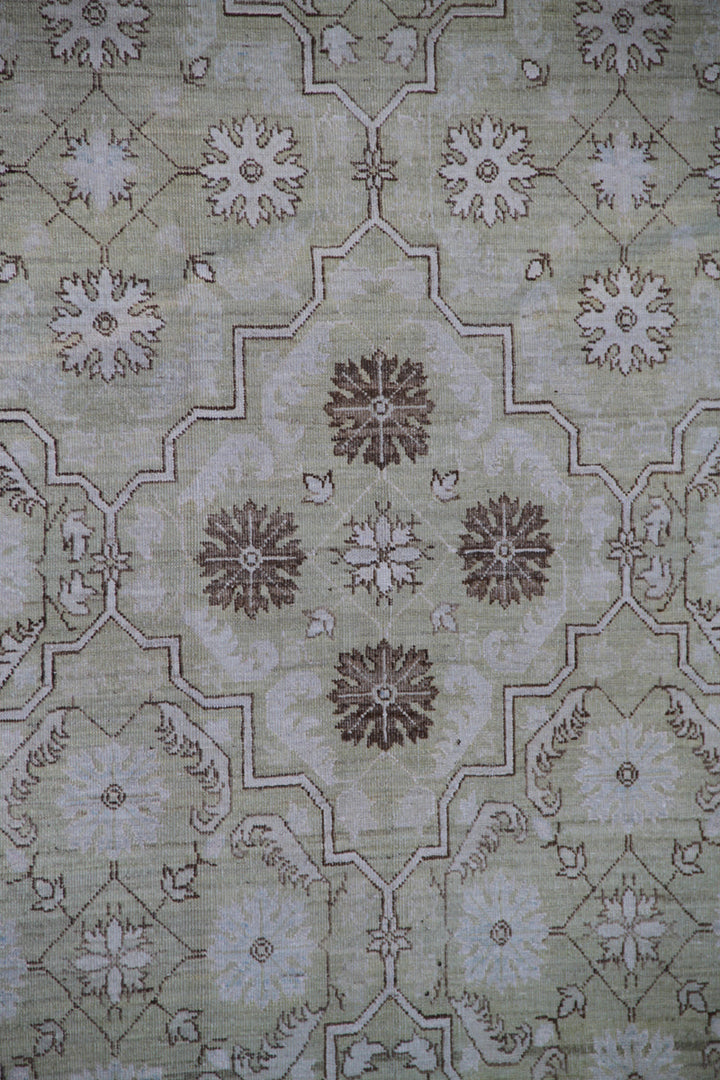 10'x14' Hand-knotted Rug | Organic Wool | Transitional Design Rug