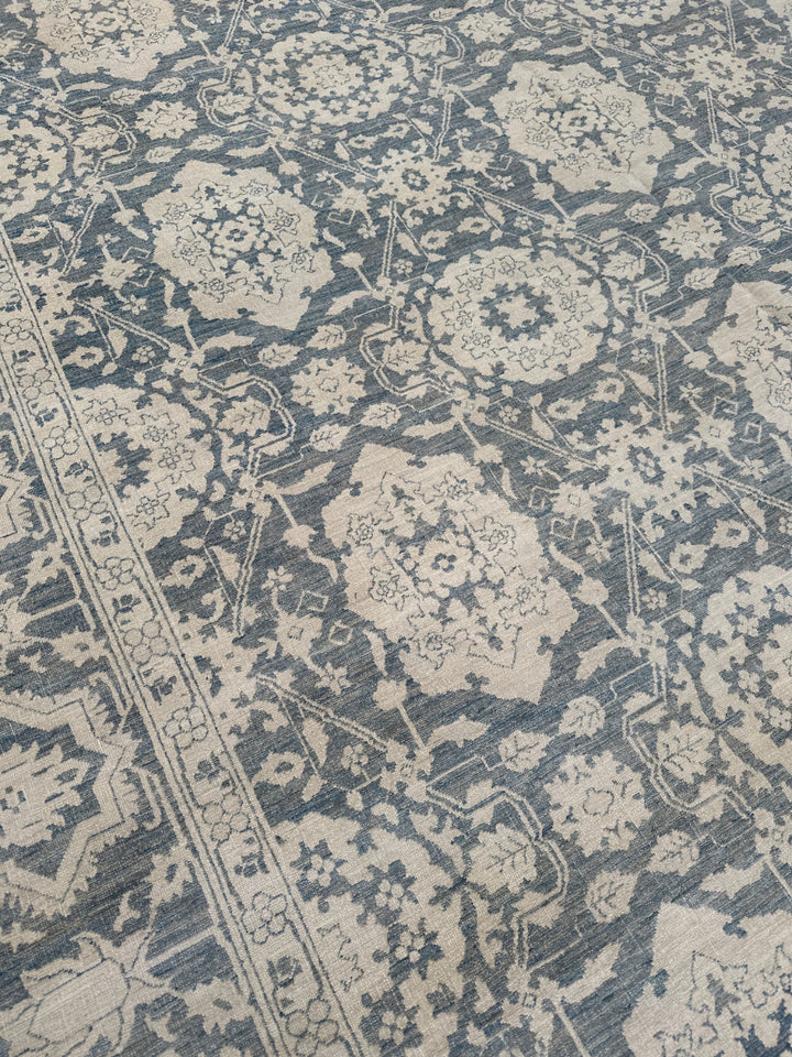 10'x14' Navy Blue Agra 505 Design Ariana Traditional Rug