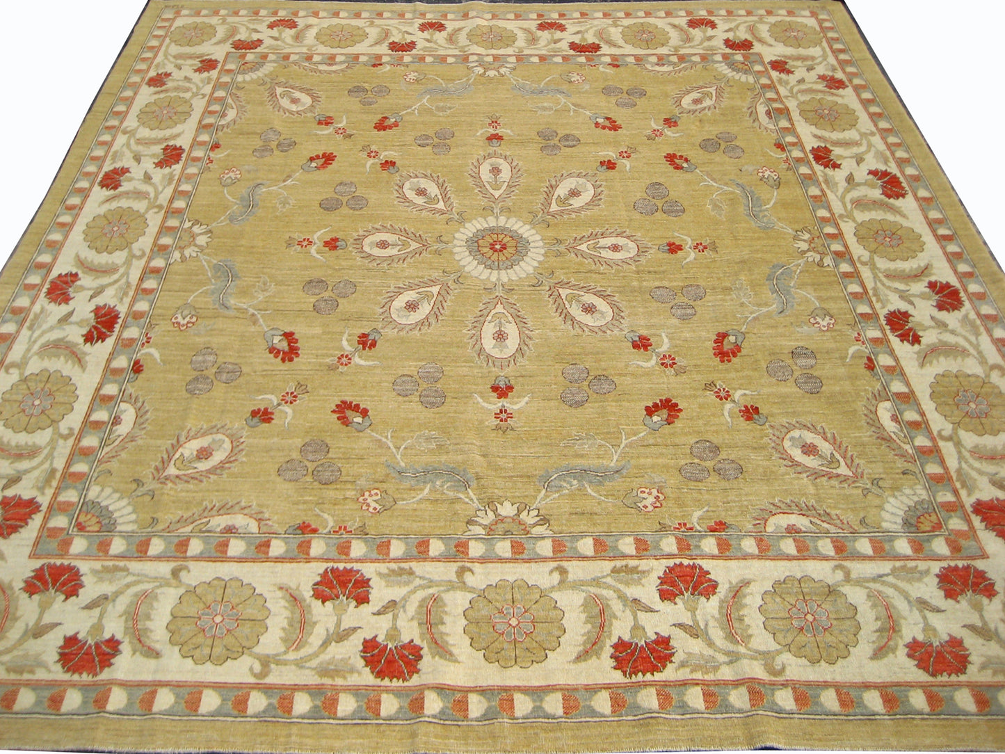 9'x9' Square Floral Ariana Traditional Rug