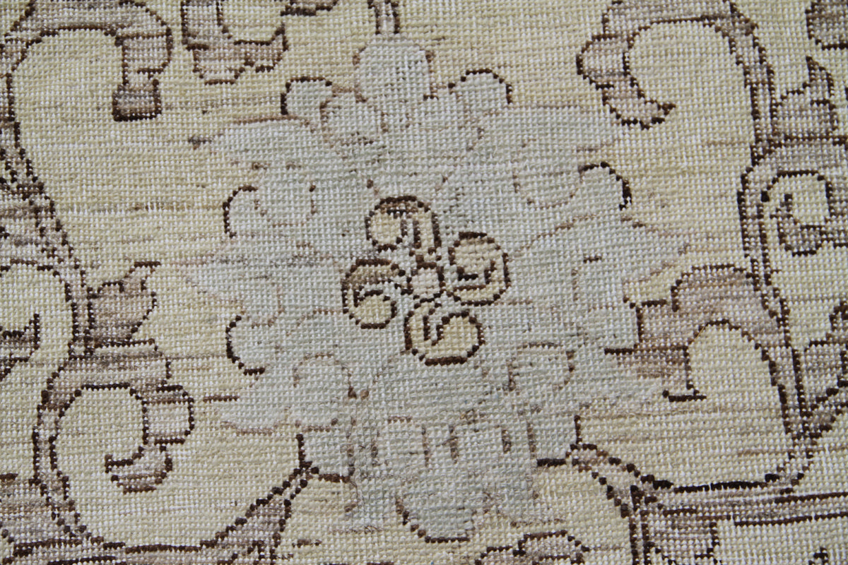 6.11 x  4.11 Ariana Samarkand Design Floral Rug