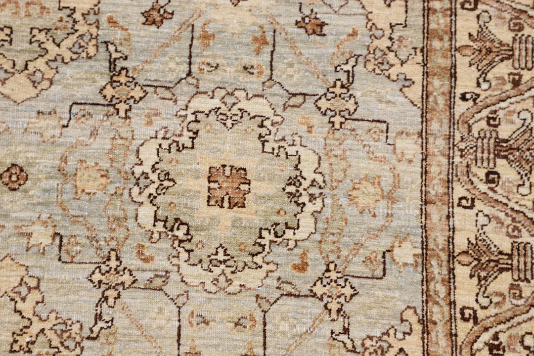 5'x7' Small Ariana Traditional Agra Design Hand Knotted Wool Rug
