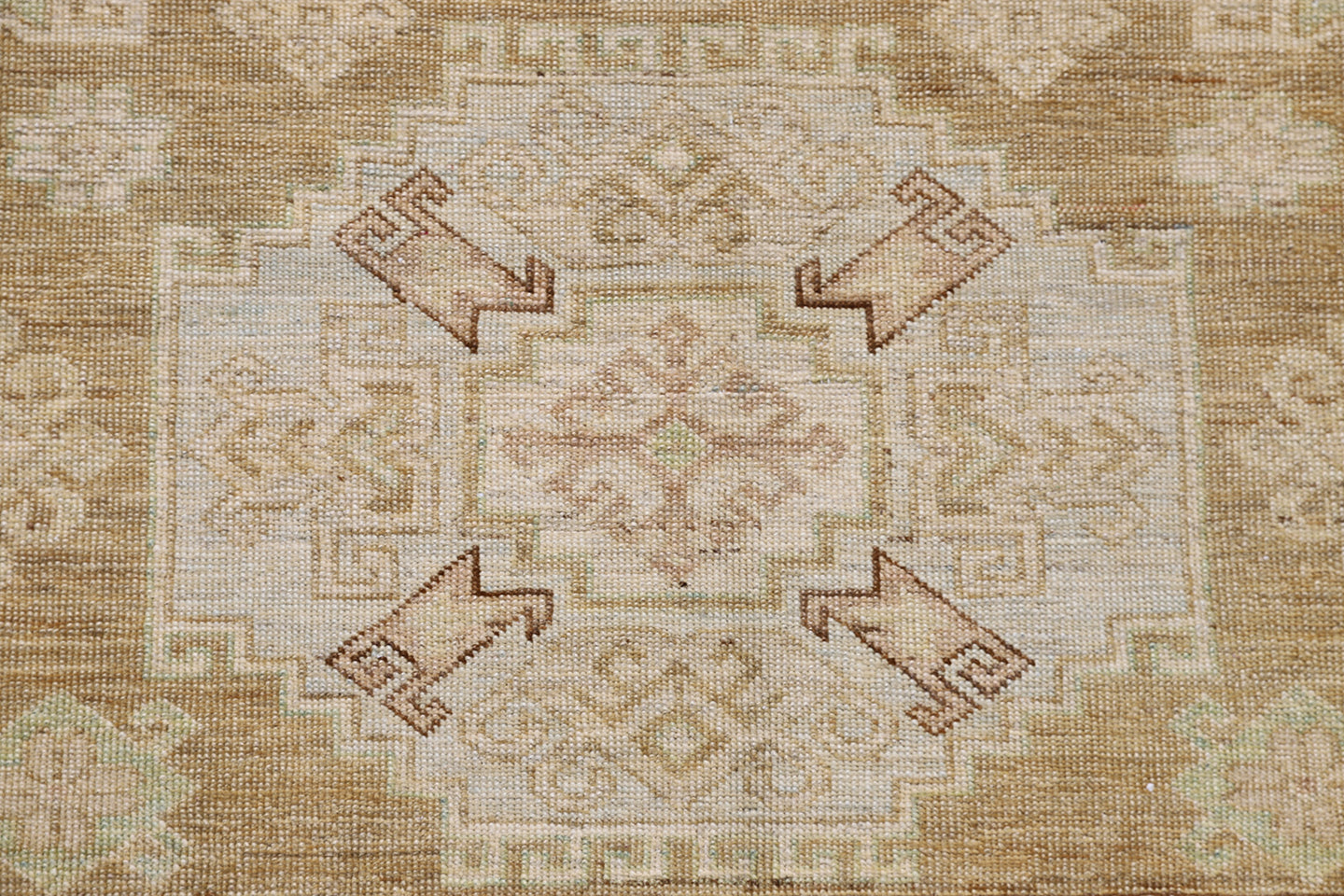 6'x8'Ariana Tradional Kazak Design Rug