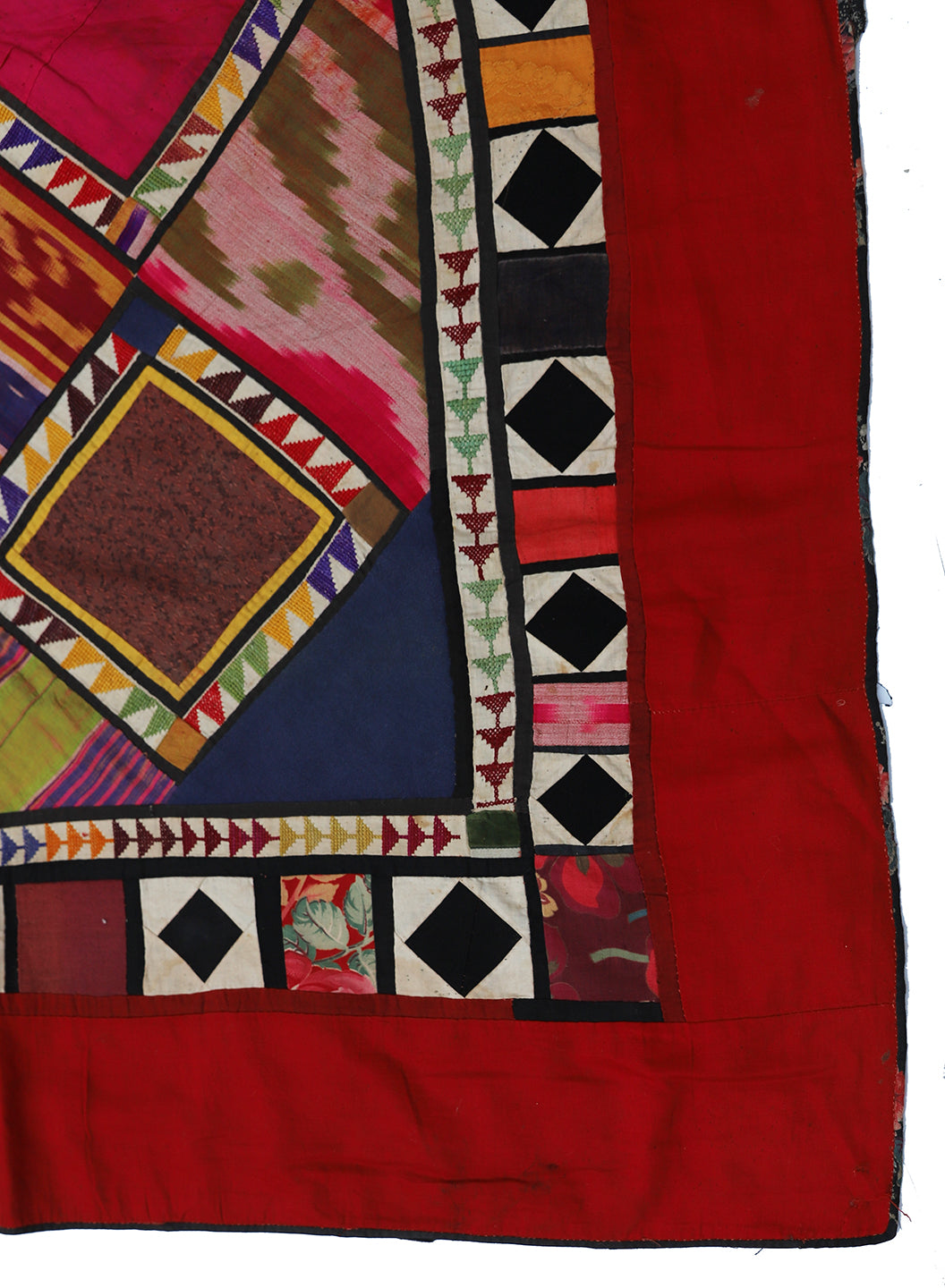 4'x6' Vintage Embroidered Uzbek Wall Hung Patchwork Tapestry