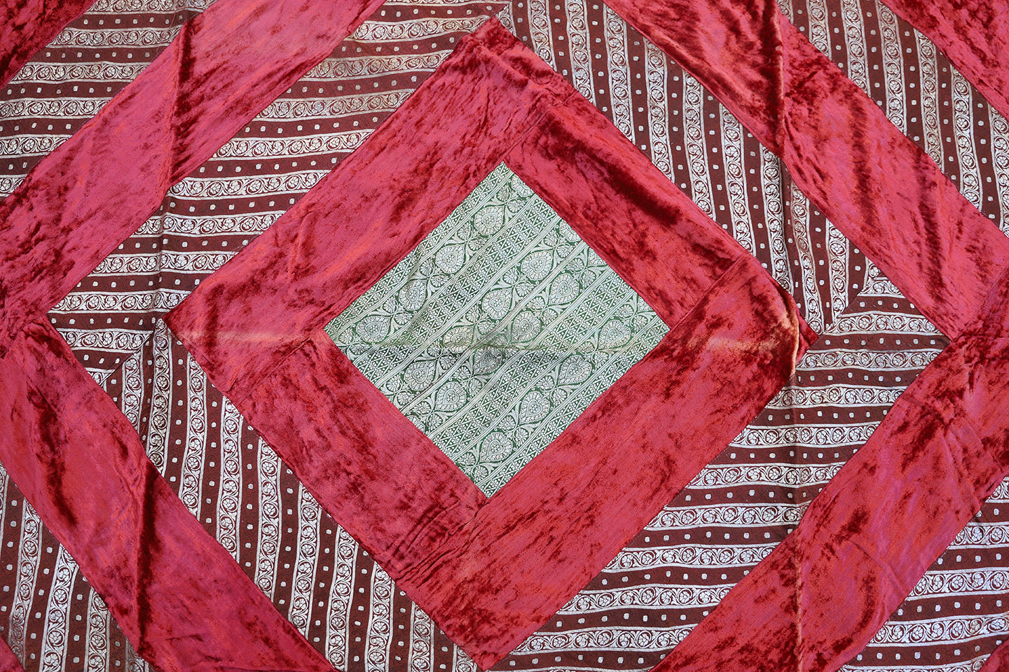 7'x9' Uzbek Quilt Applique Textile