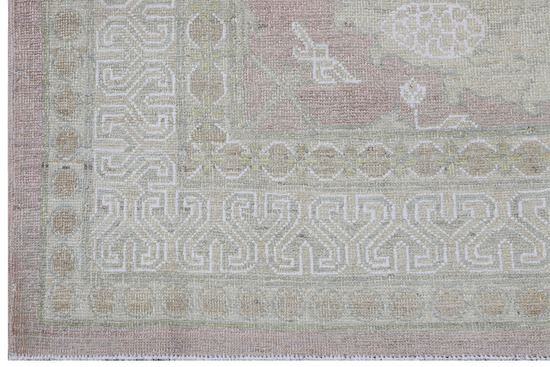 18'x 4' Ariana Transitional Floral Light Pink Ivory White Runner Rug