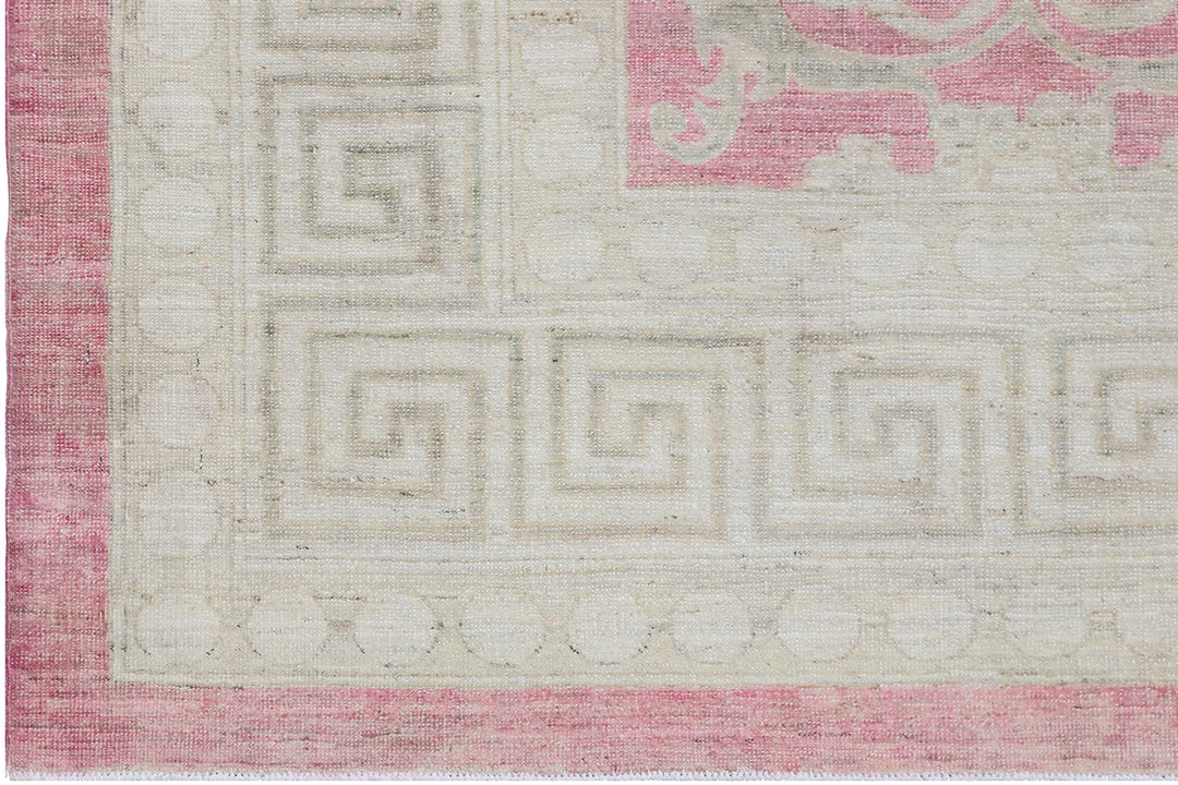 10'x12' Ariana Fine Eastern European Design Pink and Cream Beige Traditional Area Rug