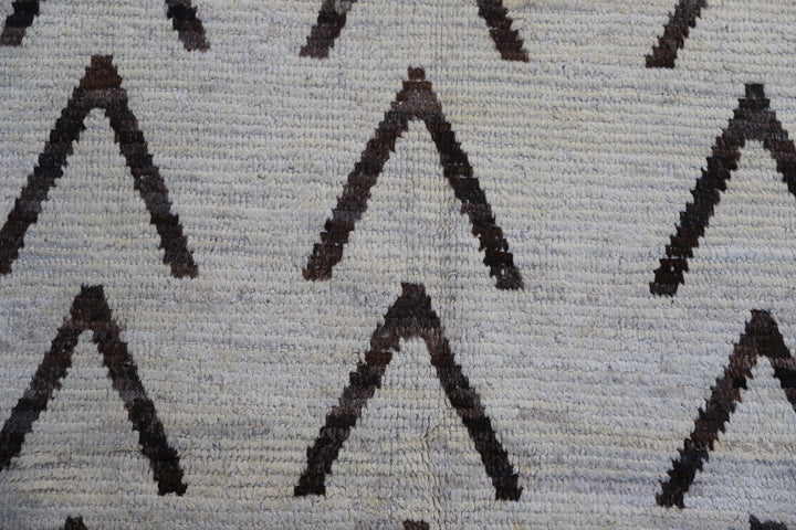 4'x15' Ivory and Brown Contemporary Moroccan Shag Wool Runner Rug