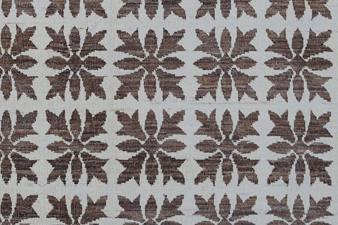5'x6'Fine Small Floral Design Ivory Brown Hand Knotted Area Rug