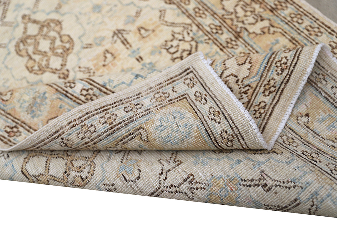 3' x 5' Fine Luxury Ivory Ariana Traditional Persian Area Rug