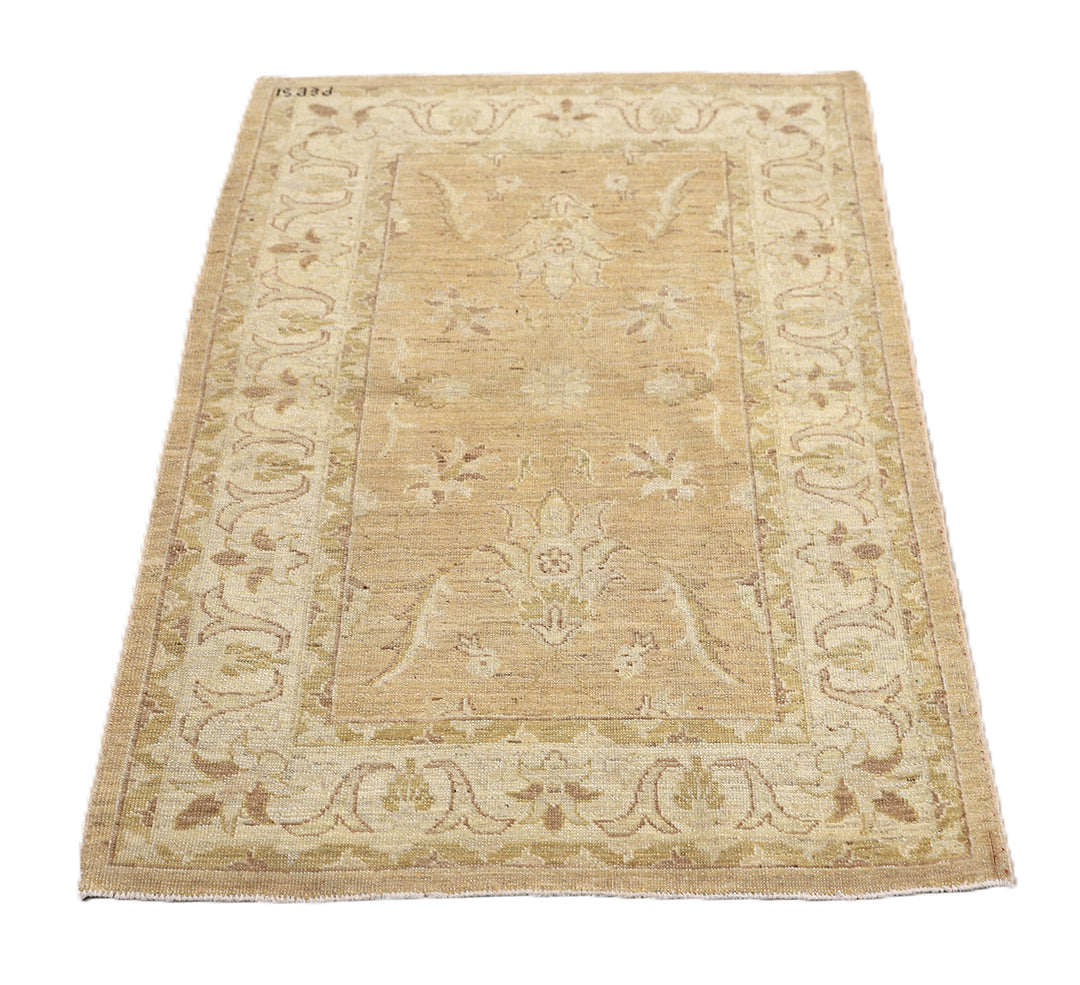 2'x4' Ariana Traditional Persian Floral Area Rug – Soft Tan & Camel Vintage Wash